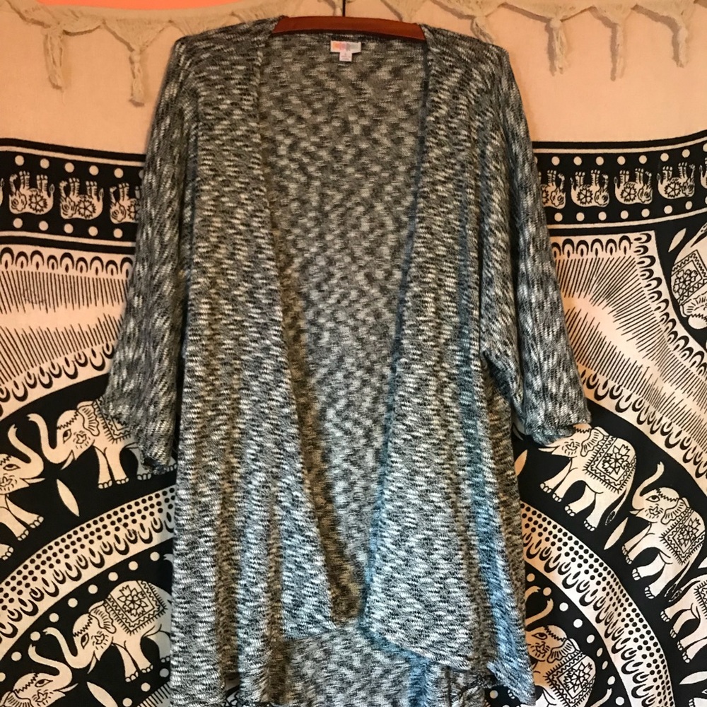 LuLaRoe Lindsay Kimono